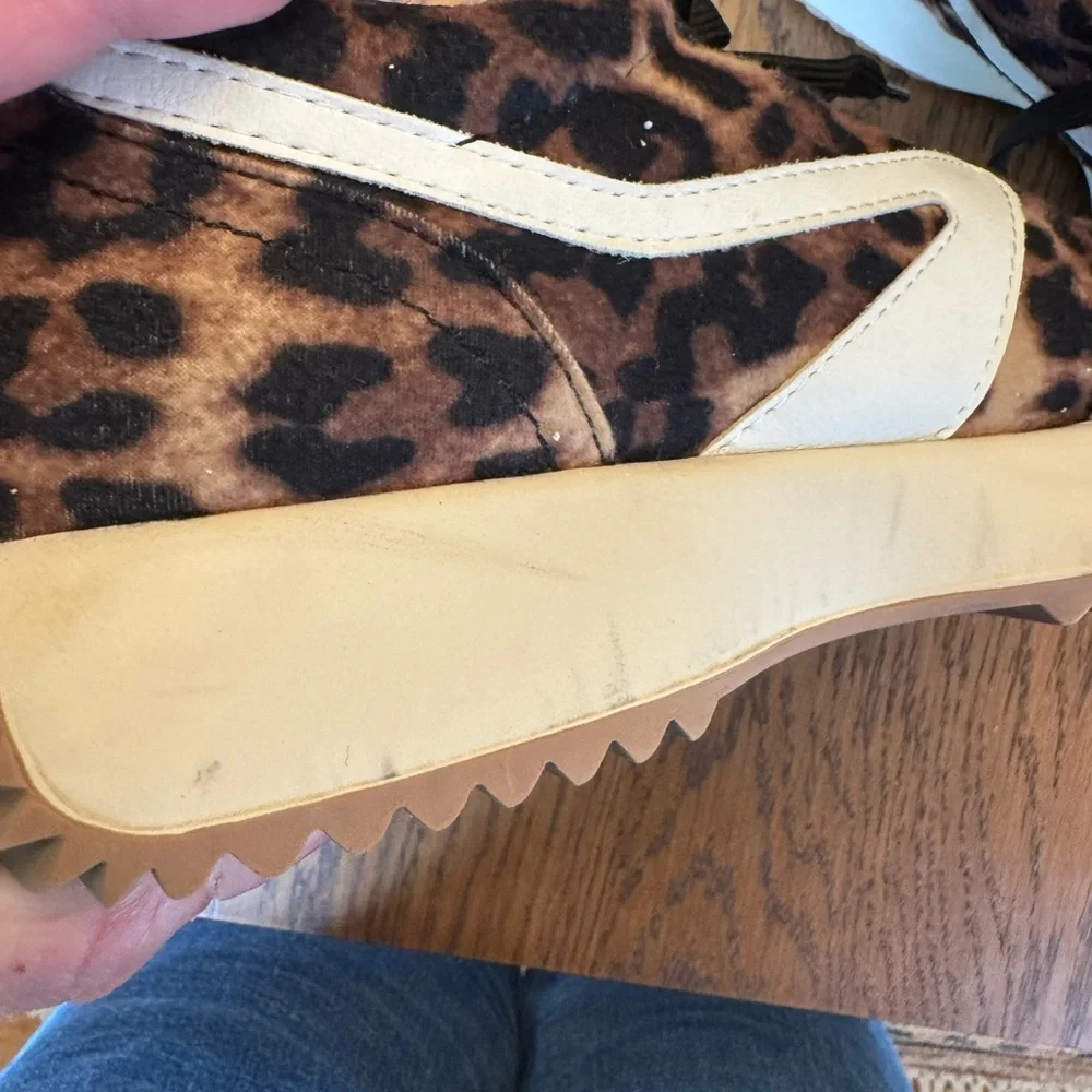 Dolce Vita‎ Leopard Print Sneakers BYNX